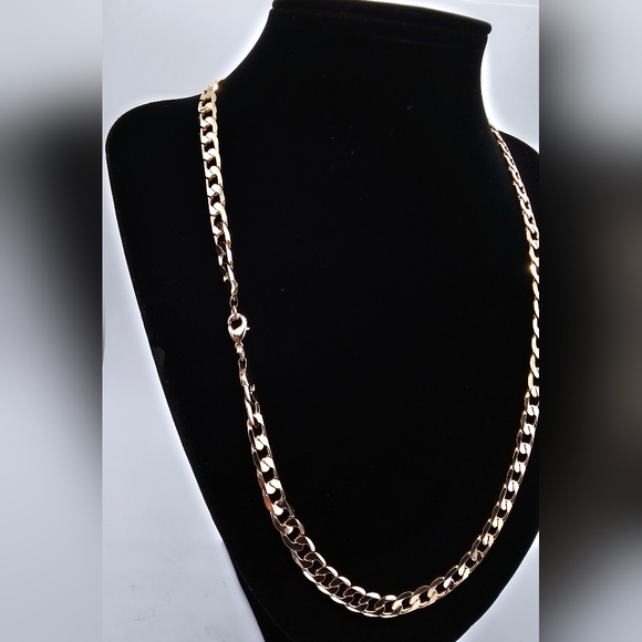 Gold Plated Stainless Steel Beveled Cuban Link Curb Chain.